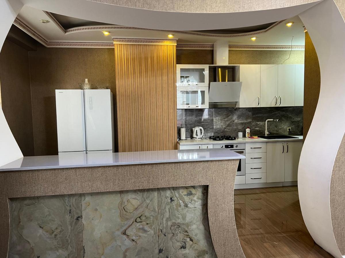 Cosy Apartment In The City Centre Tbilisi Bagian luar foto