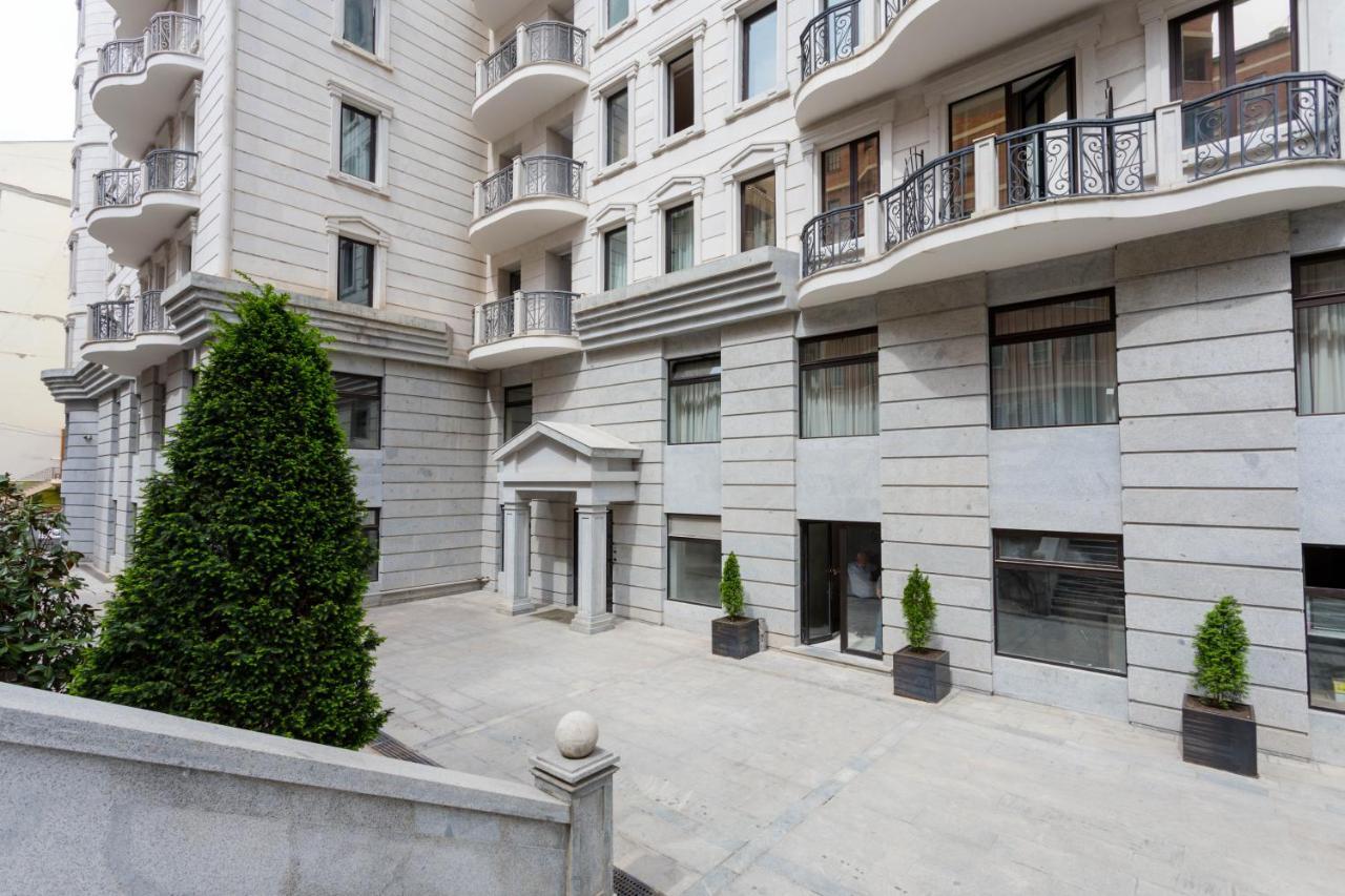 Cosy Apartment In The City Centre Tbilisi Bagian luar foto