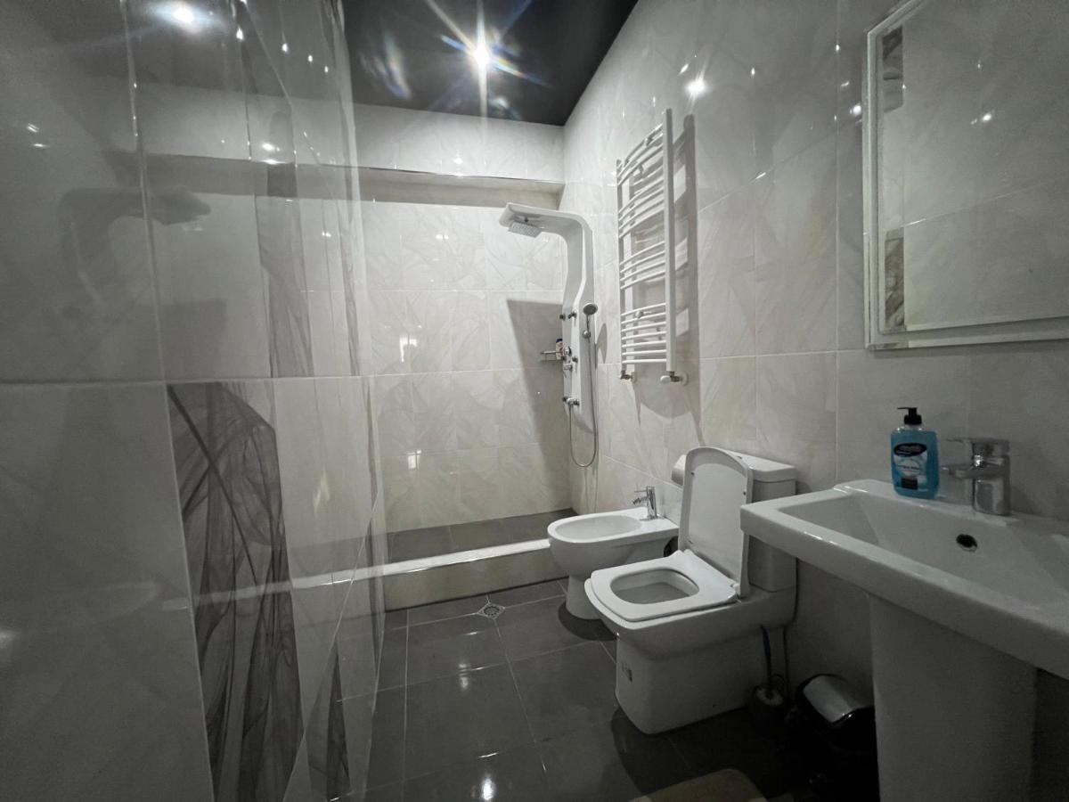 Cosy Apartment In The City Centre Tbilisi Bagian luar foto